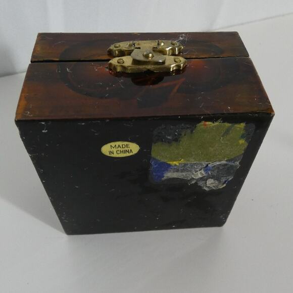 Vintage Small Keepsake/Jewelry Box Hinged Art Work Lined - Picture 2 of 4